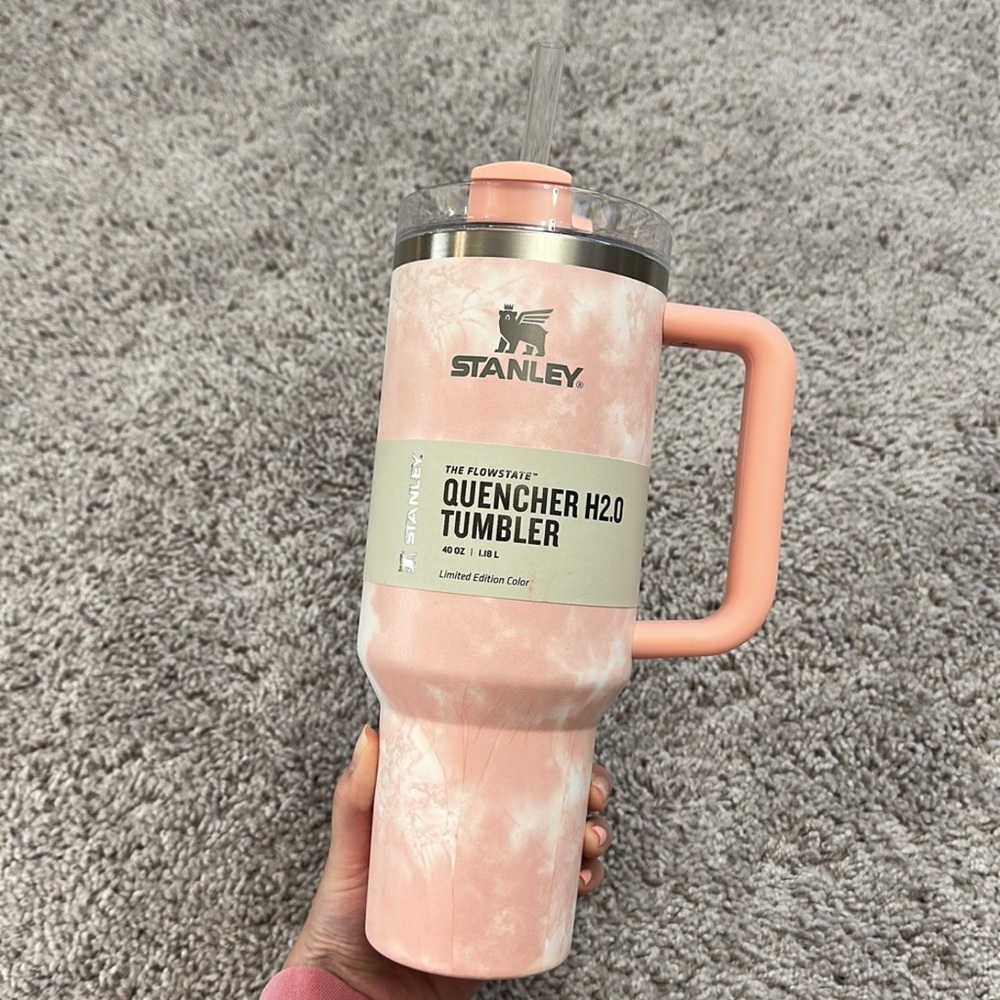 Stanley 40oz Quencher H20 Tumbler